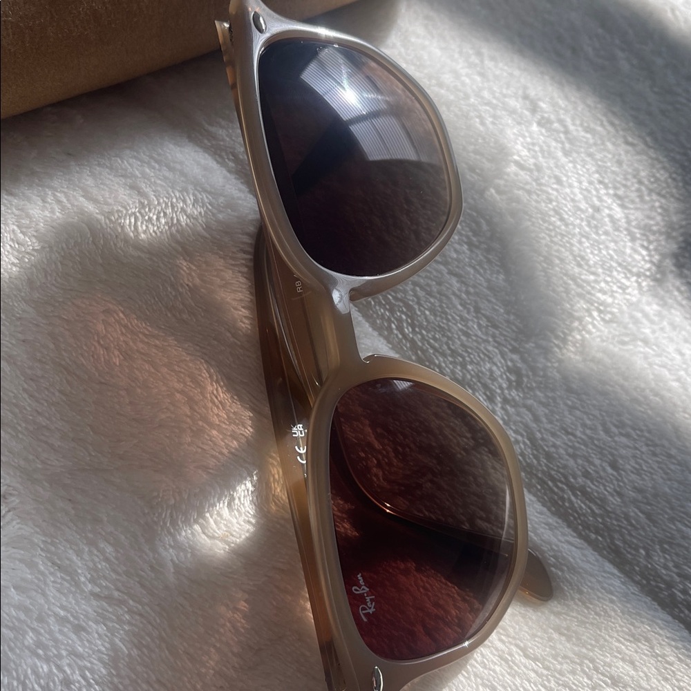 Ray-Ban rb4420 - Picture 3 of 5